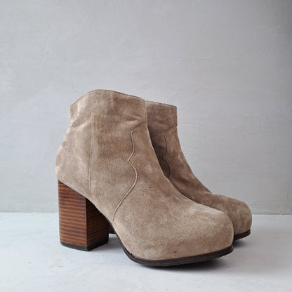 Roots Ladies Ankle Boots Size 39