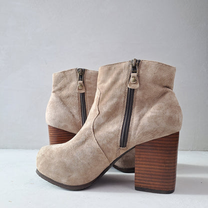 Roots Ladies Ankle Boots Size 39