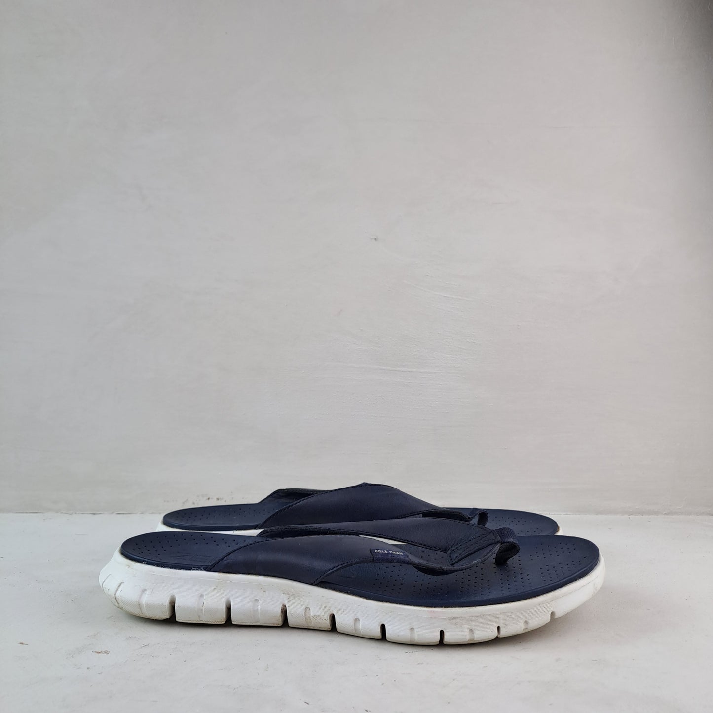 Cole Haan Navy Flip-Flops Size 38