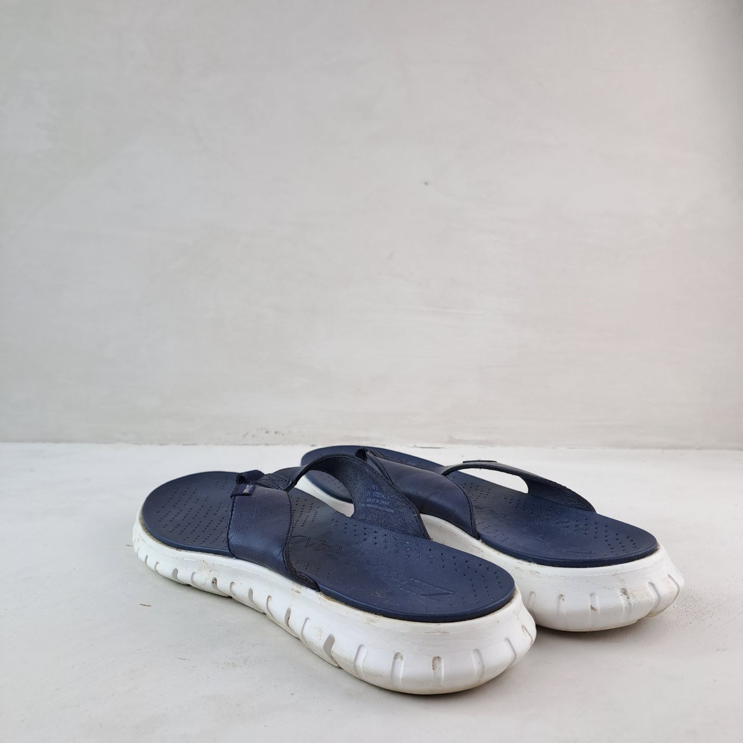 Cole Haan Navy Flip-Flops Size 38