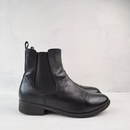 VOX Ladies Black Chelsea Boots Size 37