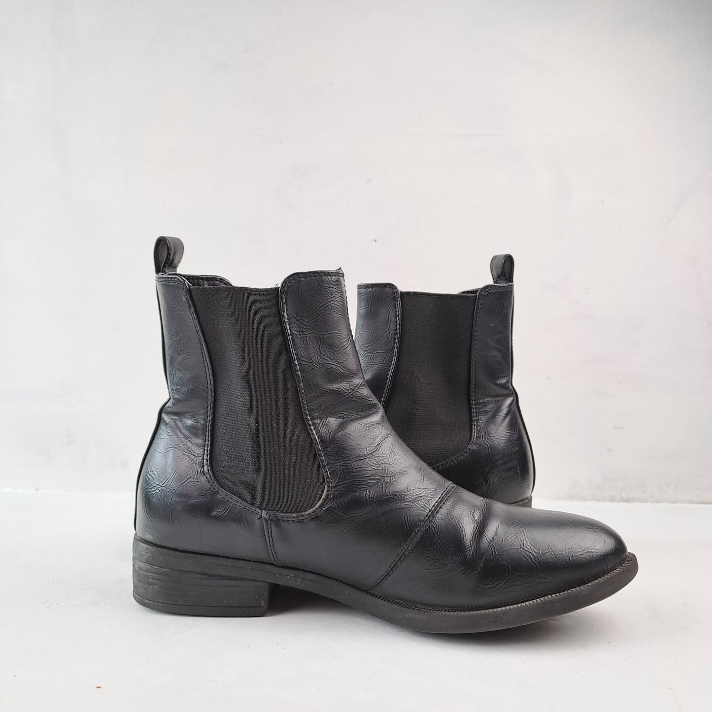 VOX Ladies Black Chelsea Boots Size 37