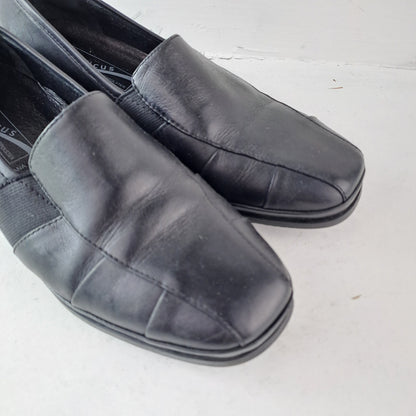 Ladies Black Casual Shoes Size 37