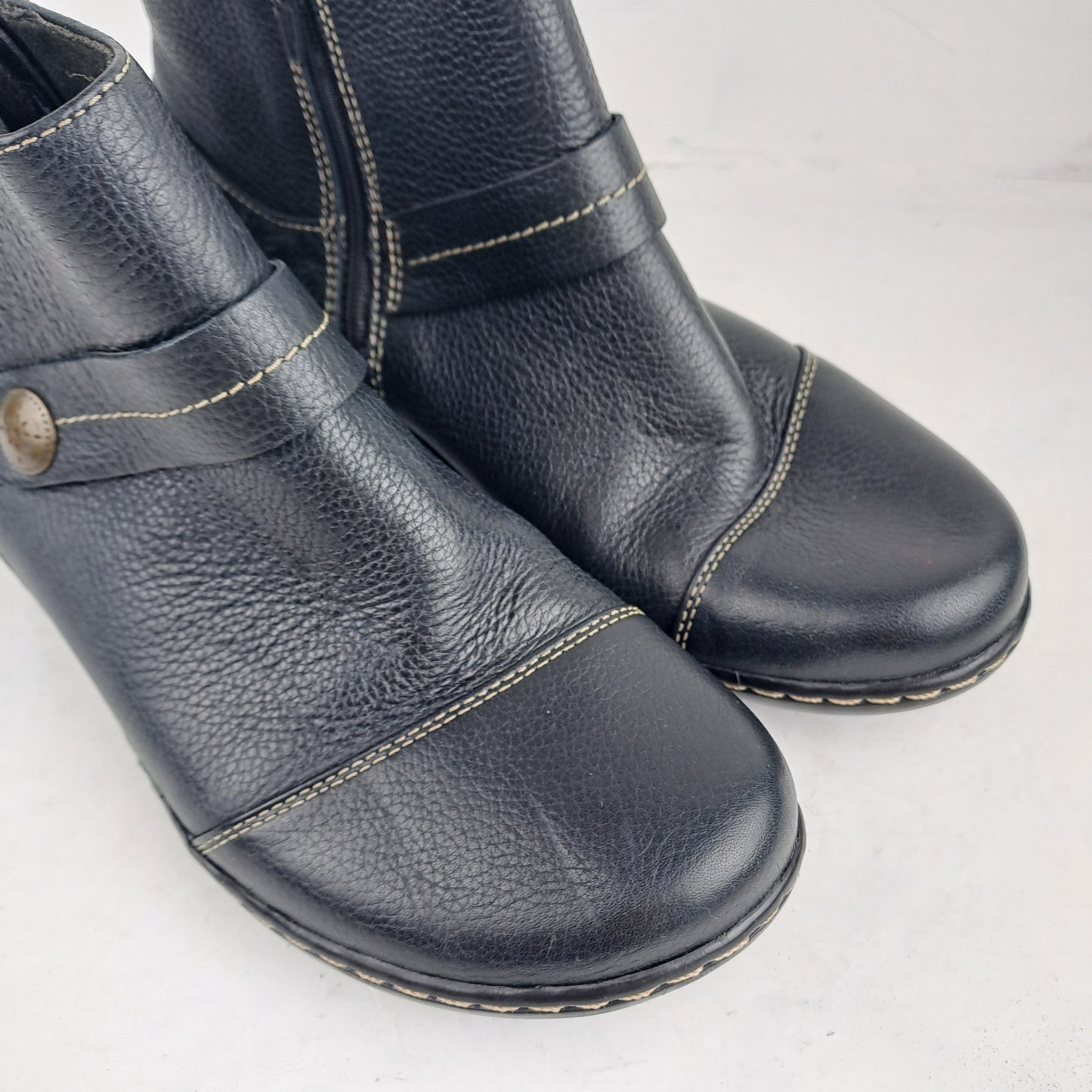 Clarks Womens Black Ankle Boots Size 37.5