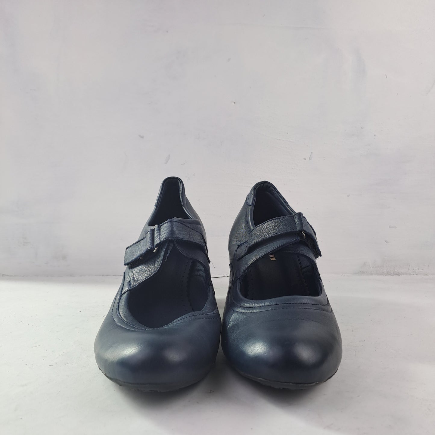 Downtown Ladies Shoes Size 39