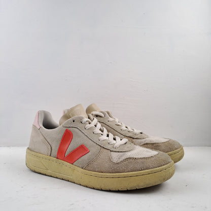 Veja Womens Trainers Size 39