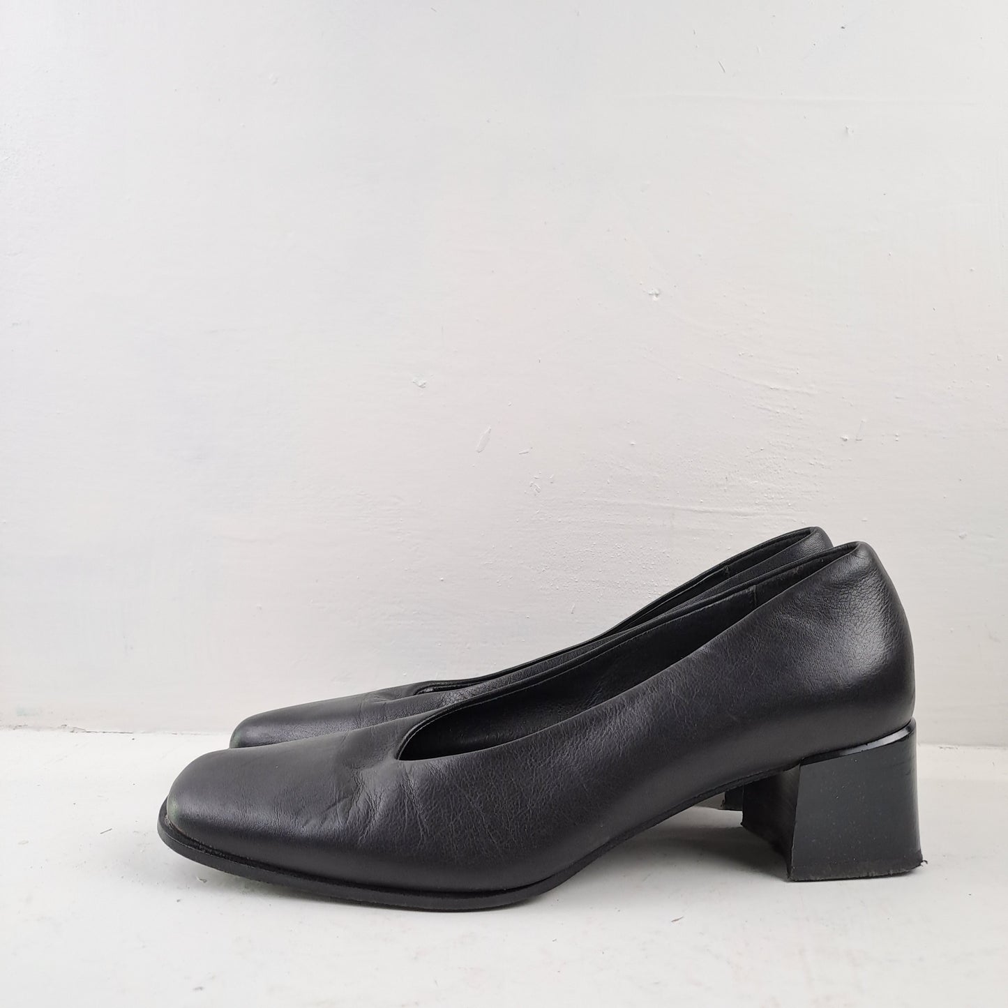 Roberto Santi Ladies Black Shoes Size 39