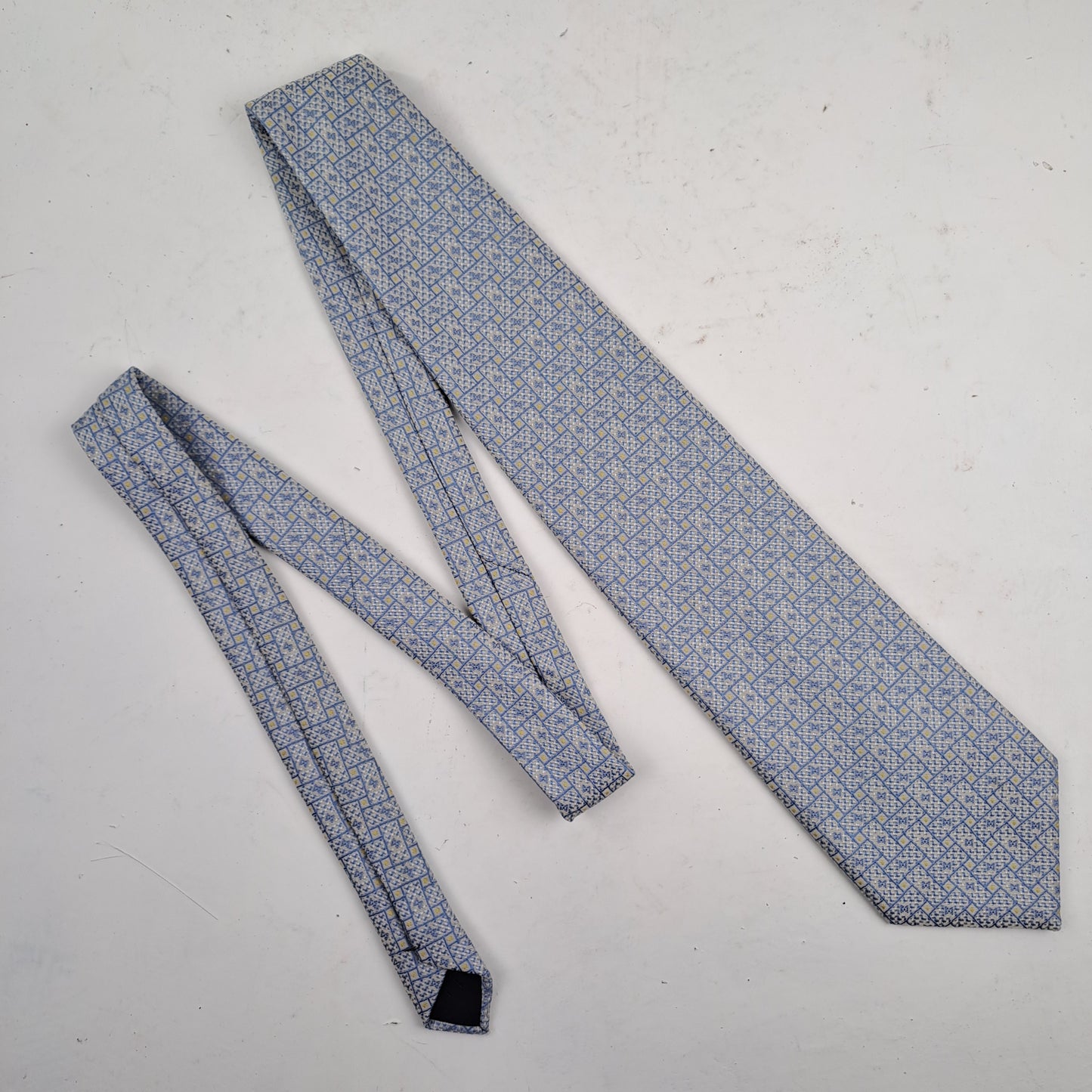 UNGARO ITALY Mens Silk Tie