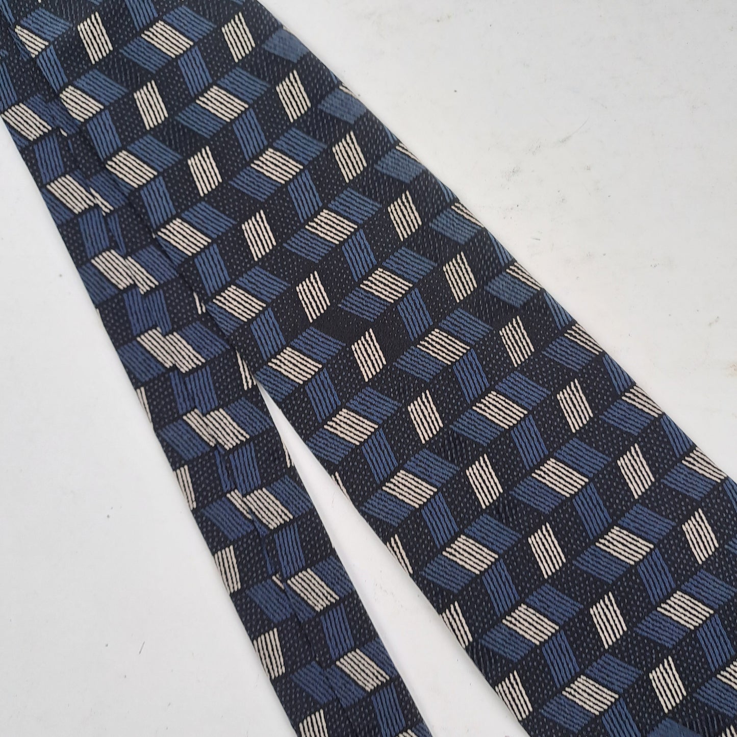 Hand made Mens Navy Silk Tie