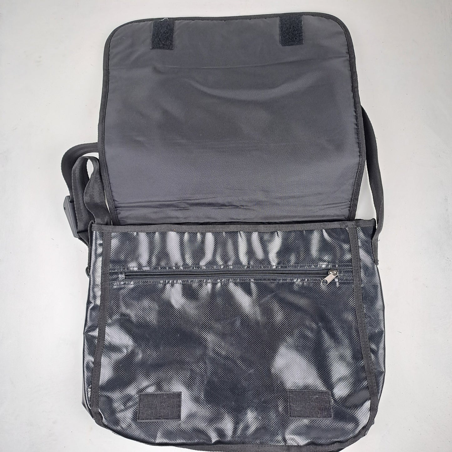 XZESS Black Messenger bag