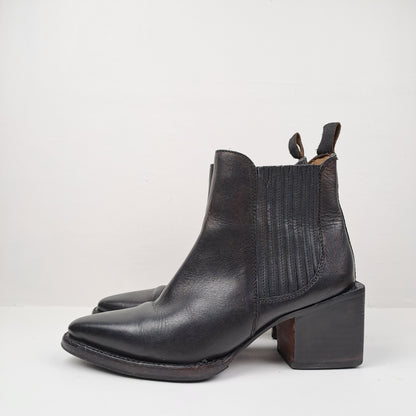 Sutro Womens Chelsea Ankle Boots Size 37