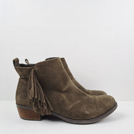 Vince Camuto Womens Suede Ankle Boots Size 40