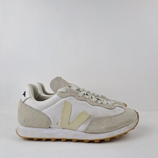 Veja Womens Casual Trainers Size 39