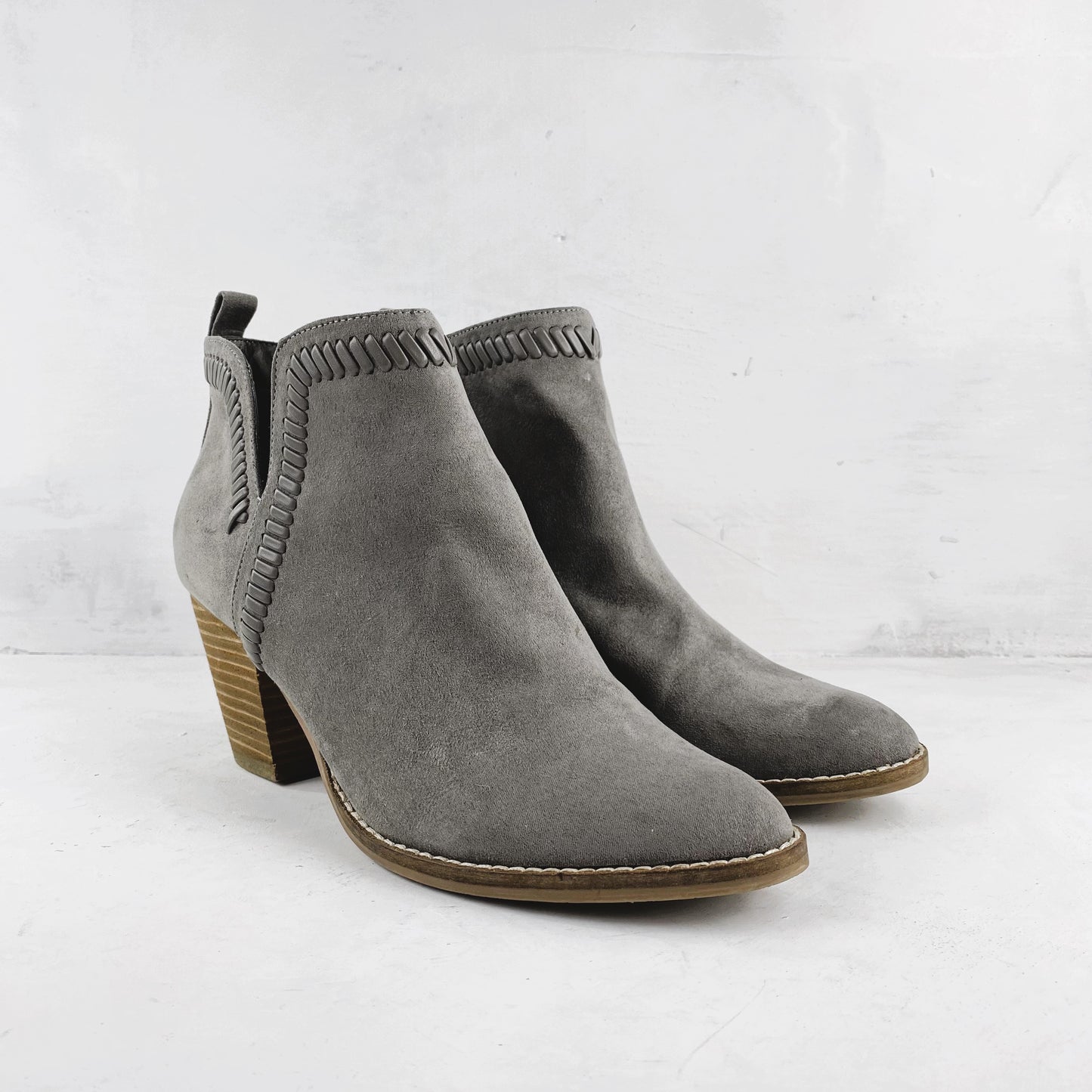 Dolce Vita Ladies Grey Ankle Boots Size 38.5