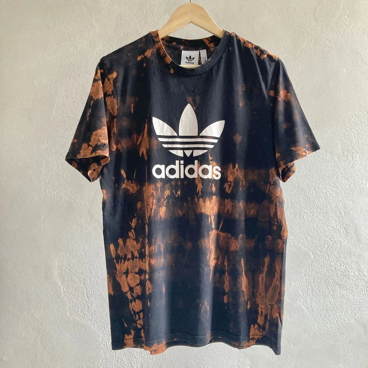 Adidas Womens Distressed T-Shirt Size M