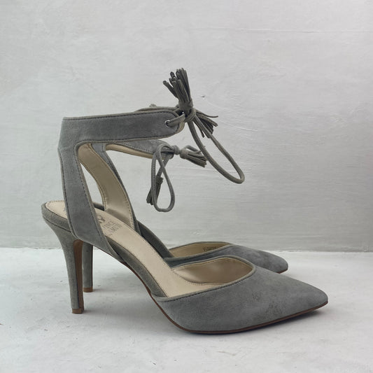 Vince Camuto Ladies Grey Strappy Shoes Size 37.5