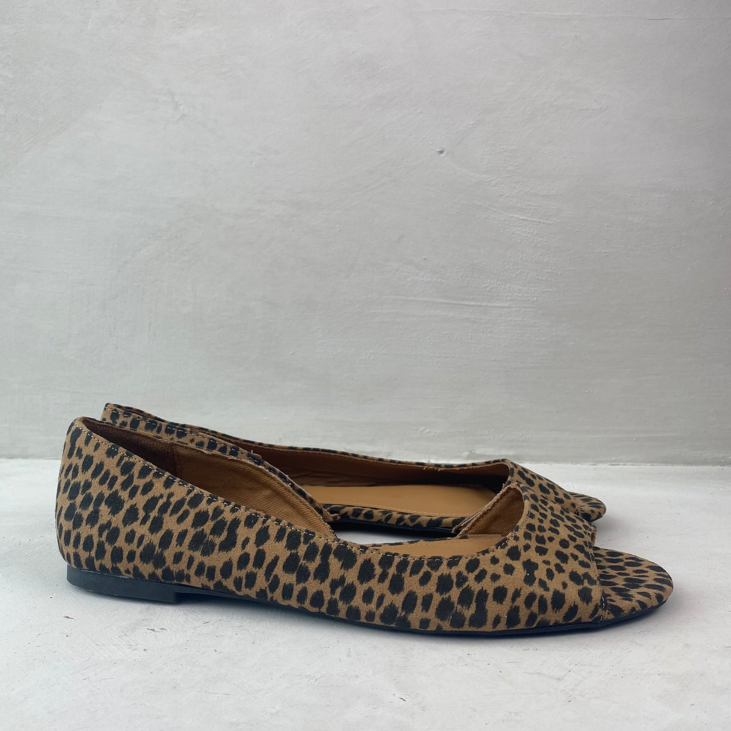 Old Navy Ladies Brown Animal Pattern Shoes Size 40