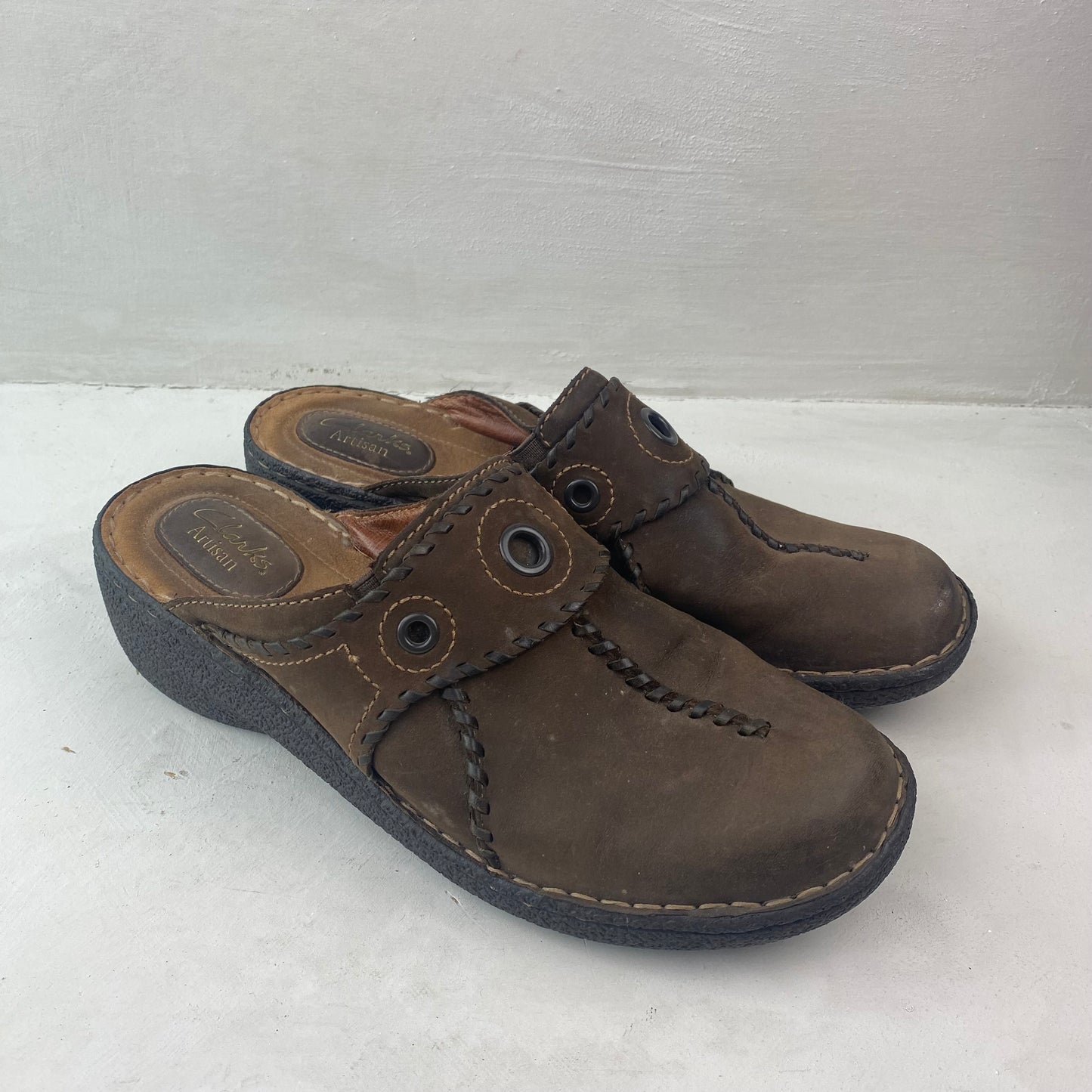 Clarks Ladies Brown Glogs Mules Shoes Size 42,5