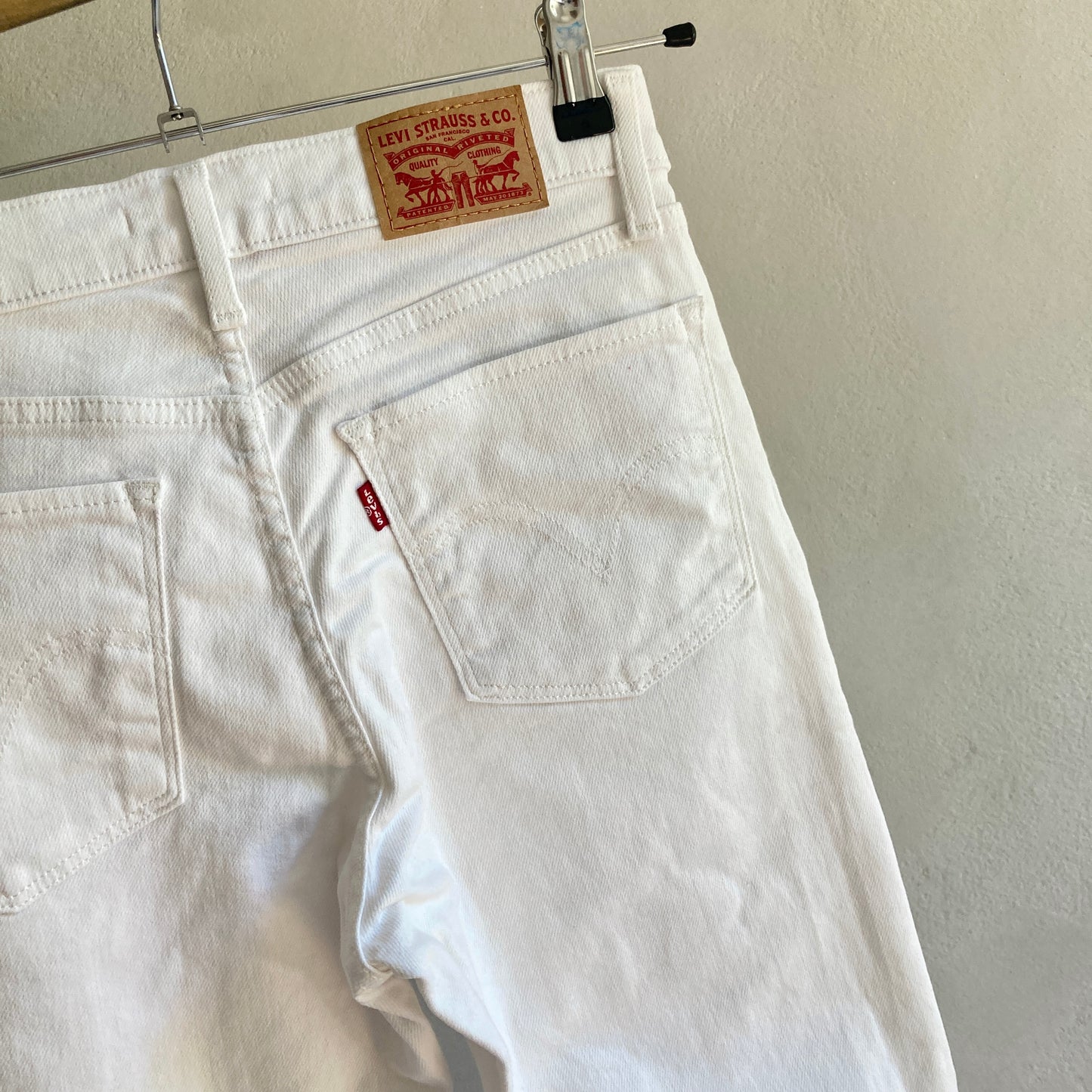 Levi's Womens Classic Fit White Jeans Size 36