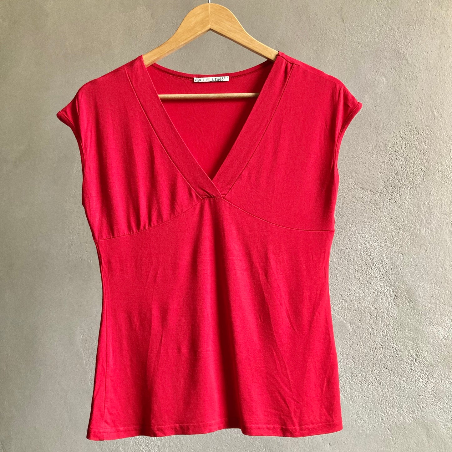 Womens V Neck Top Size L-XL