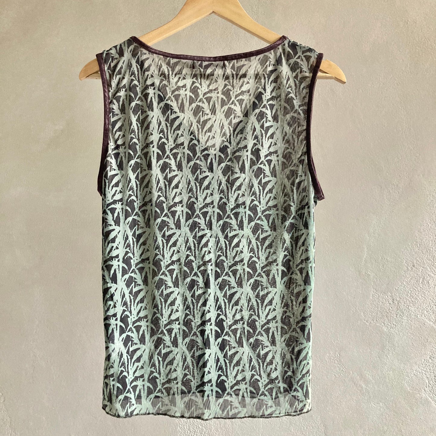 Womens Sheer Sleeveless Top Size XL