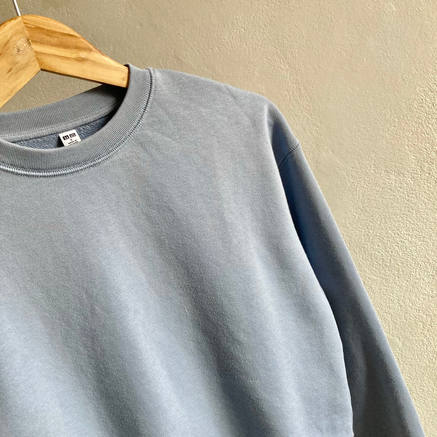 Uniqlo Womens Cropped Sweatshirt Size S