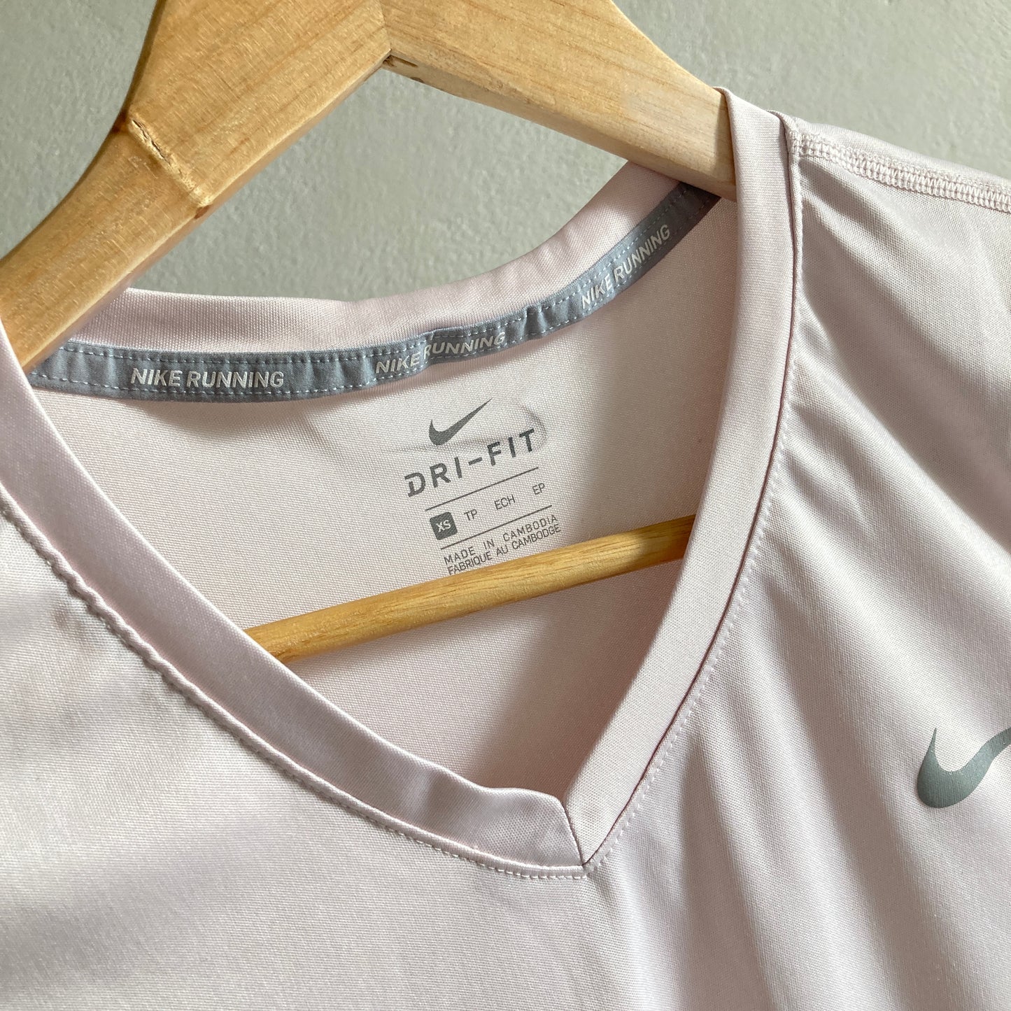 Nike Womens T-Shirt Size XS