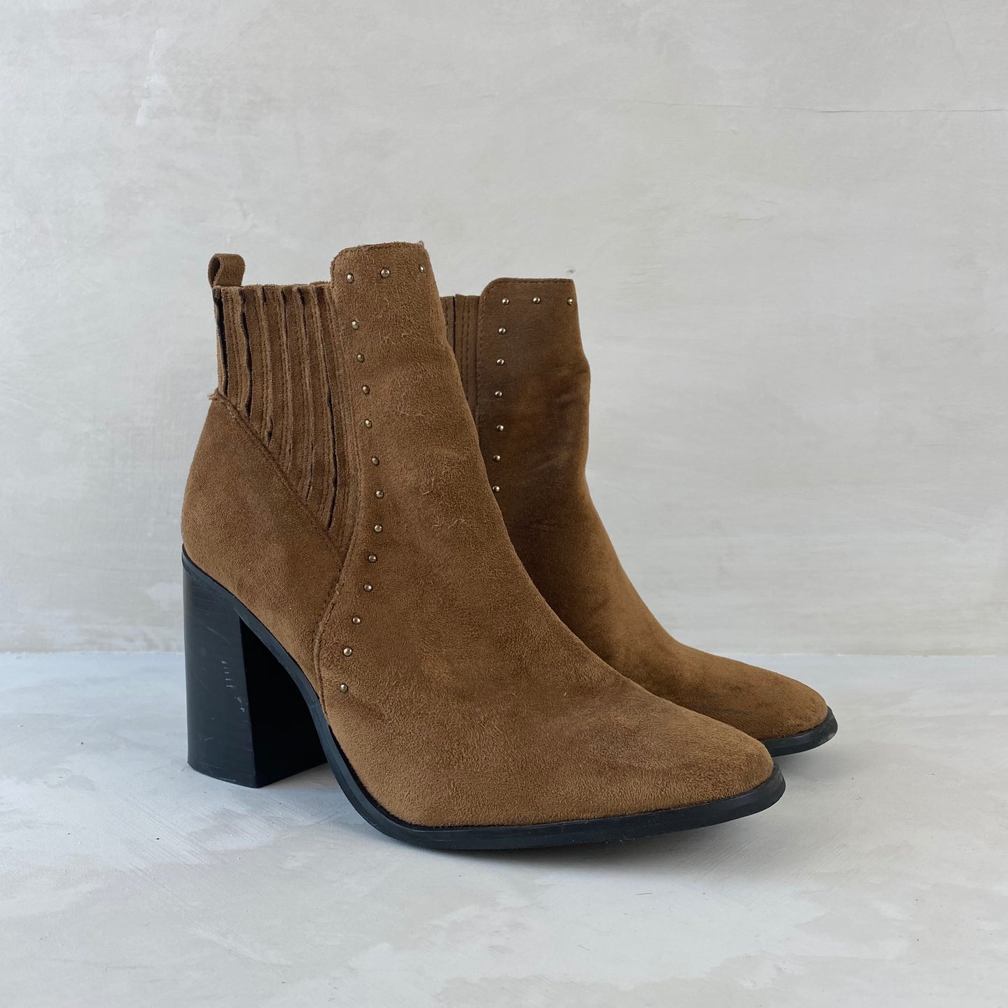 Forever 21 Ladies Brown Ankle Boots Size 38