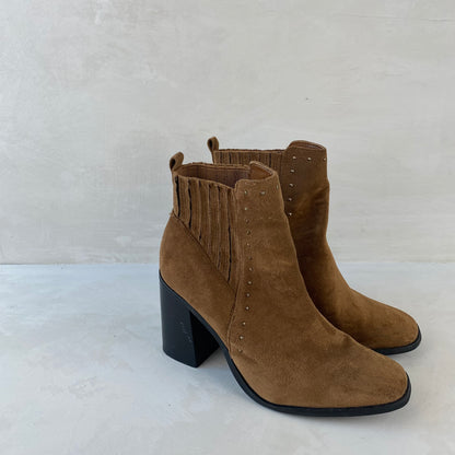 Forever 21 Ladies Brown Ankle Boots Size 38