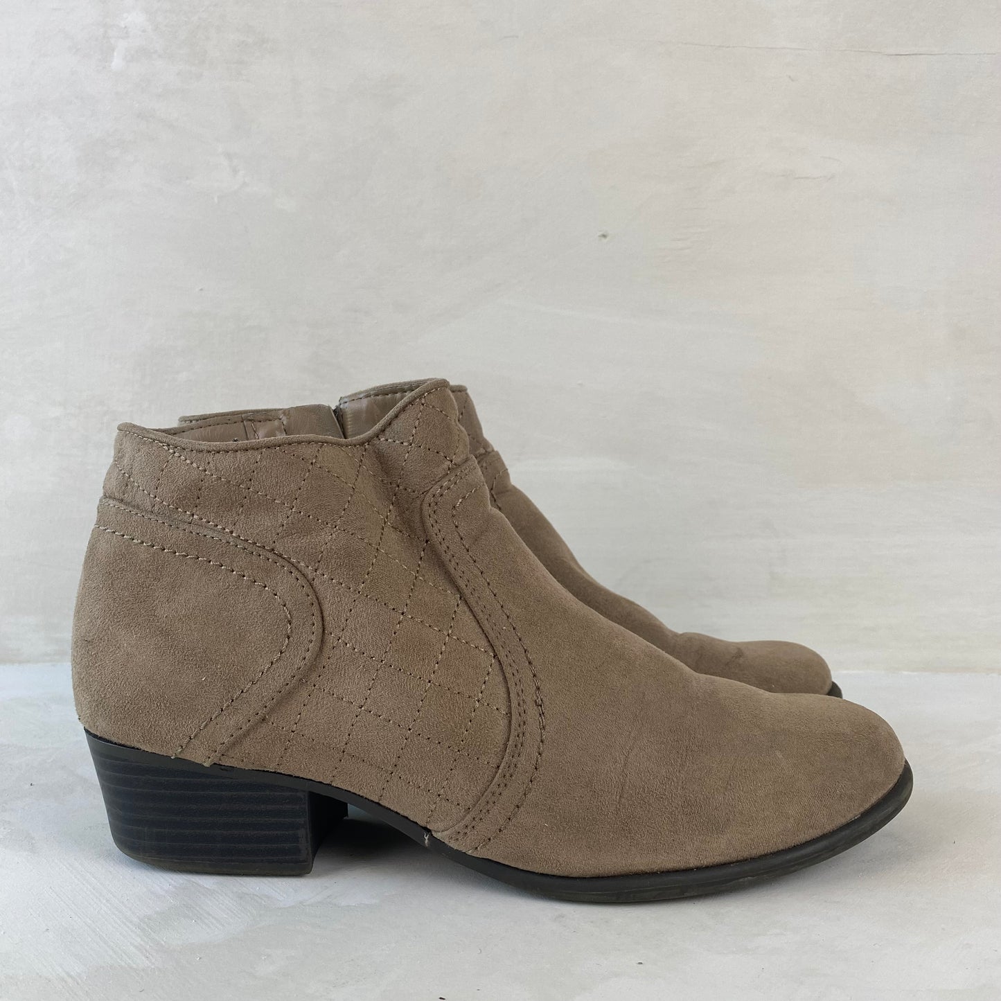 Unisa Ladies Grey Ankle Boots Size 39