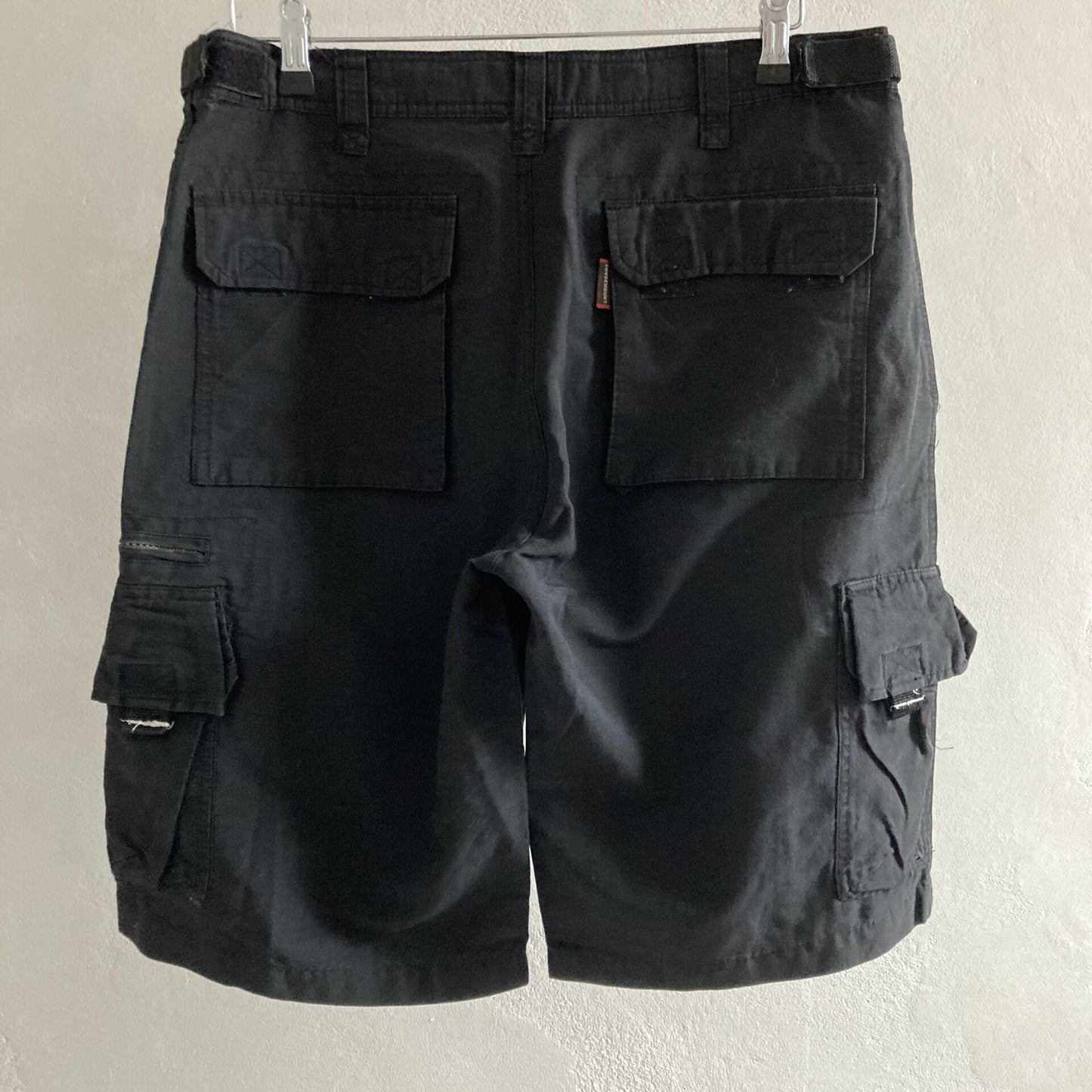 Swedemount Mens Black Shorts Size M