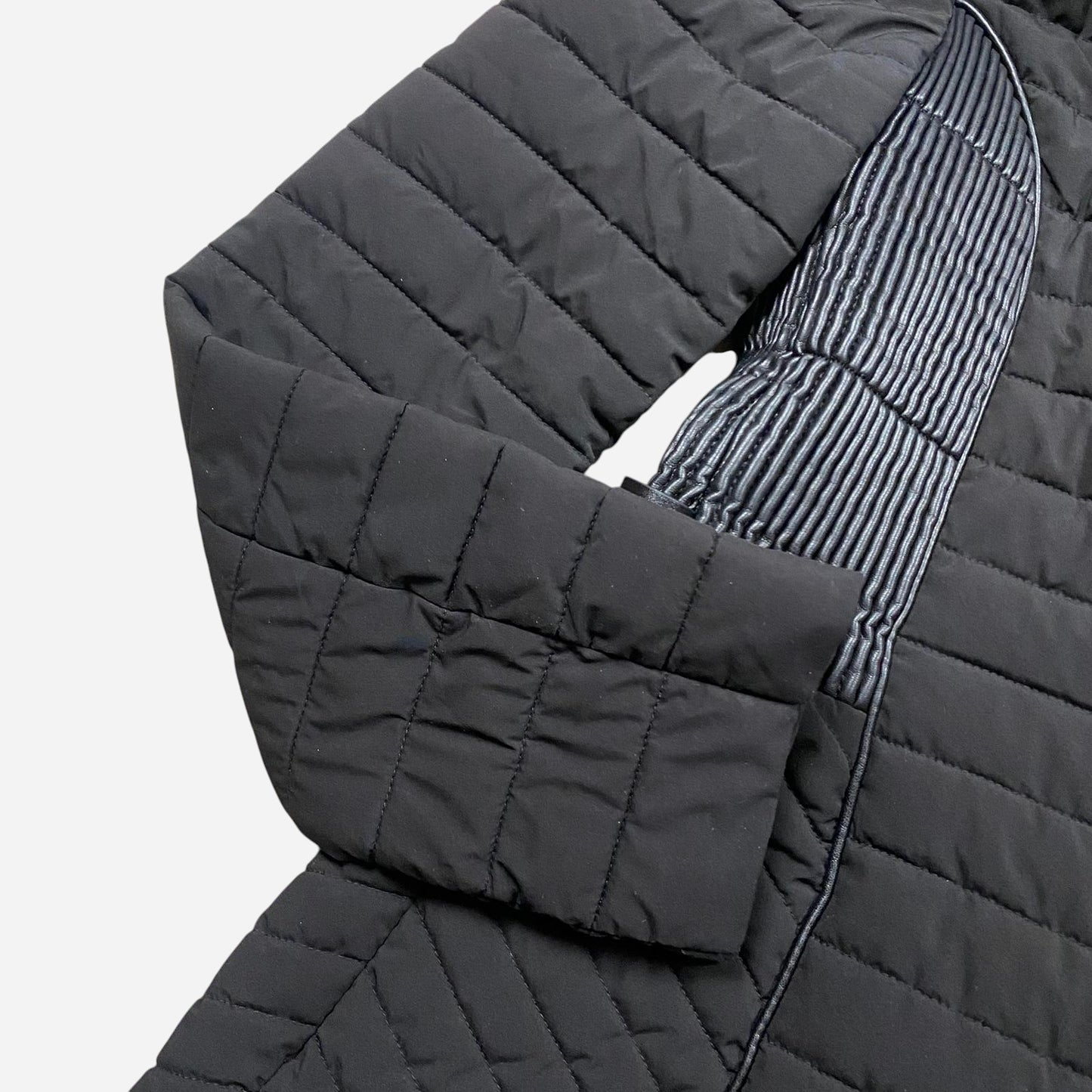 Guess Naiste Must Jope Suurus S