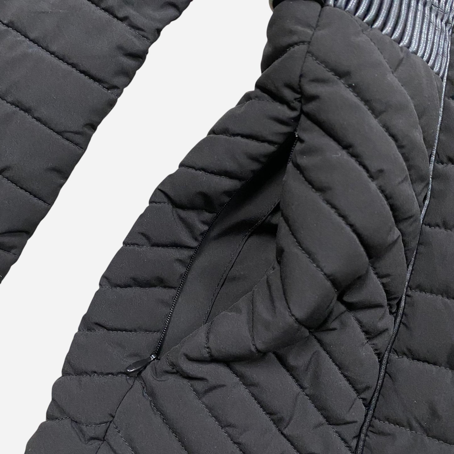 Guess Naiste Must Jope Suurus S