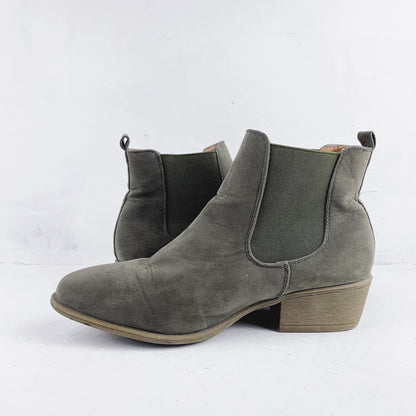 Beston Ladies Ankle Boots Size 40